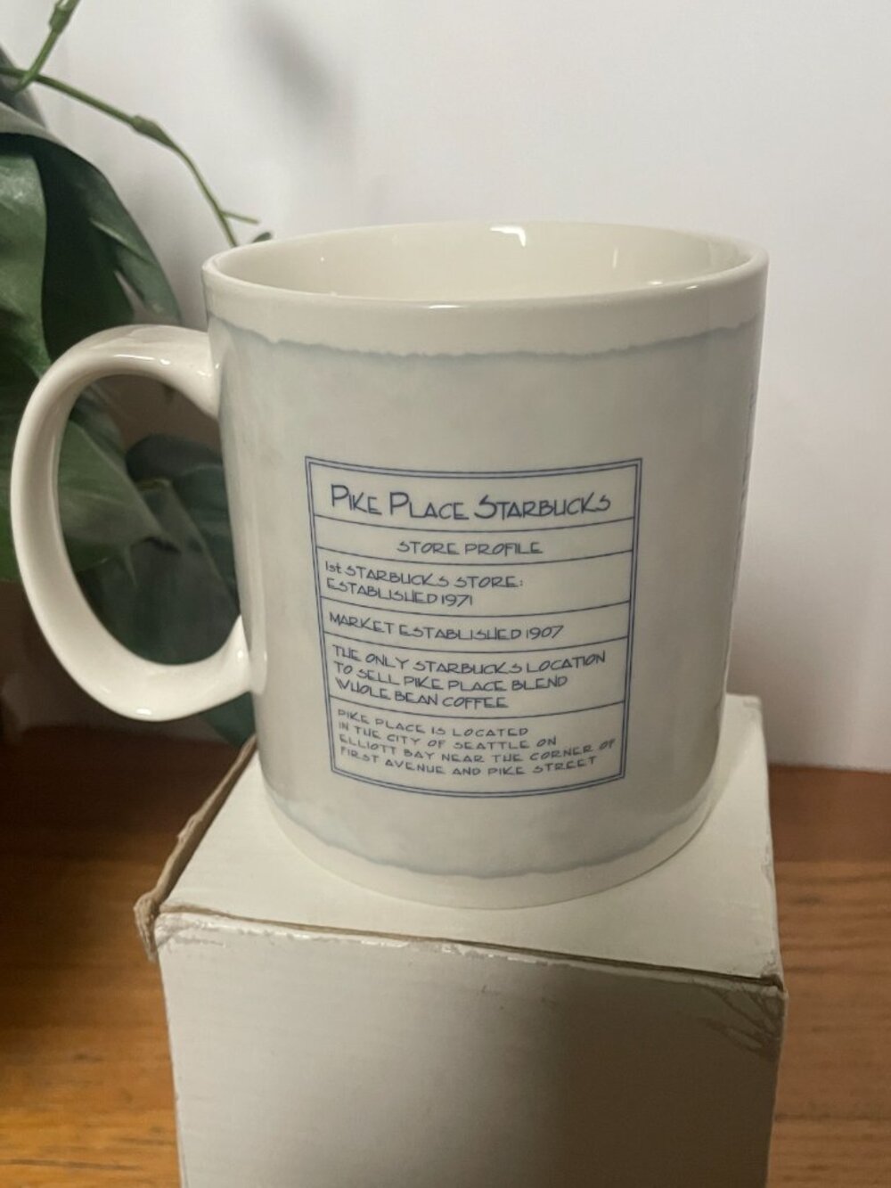 Starbucks Pikes Place the first Starbucks store 2007 Blue and White mug NIB - Picture 2 of 5